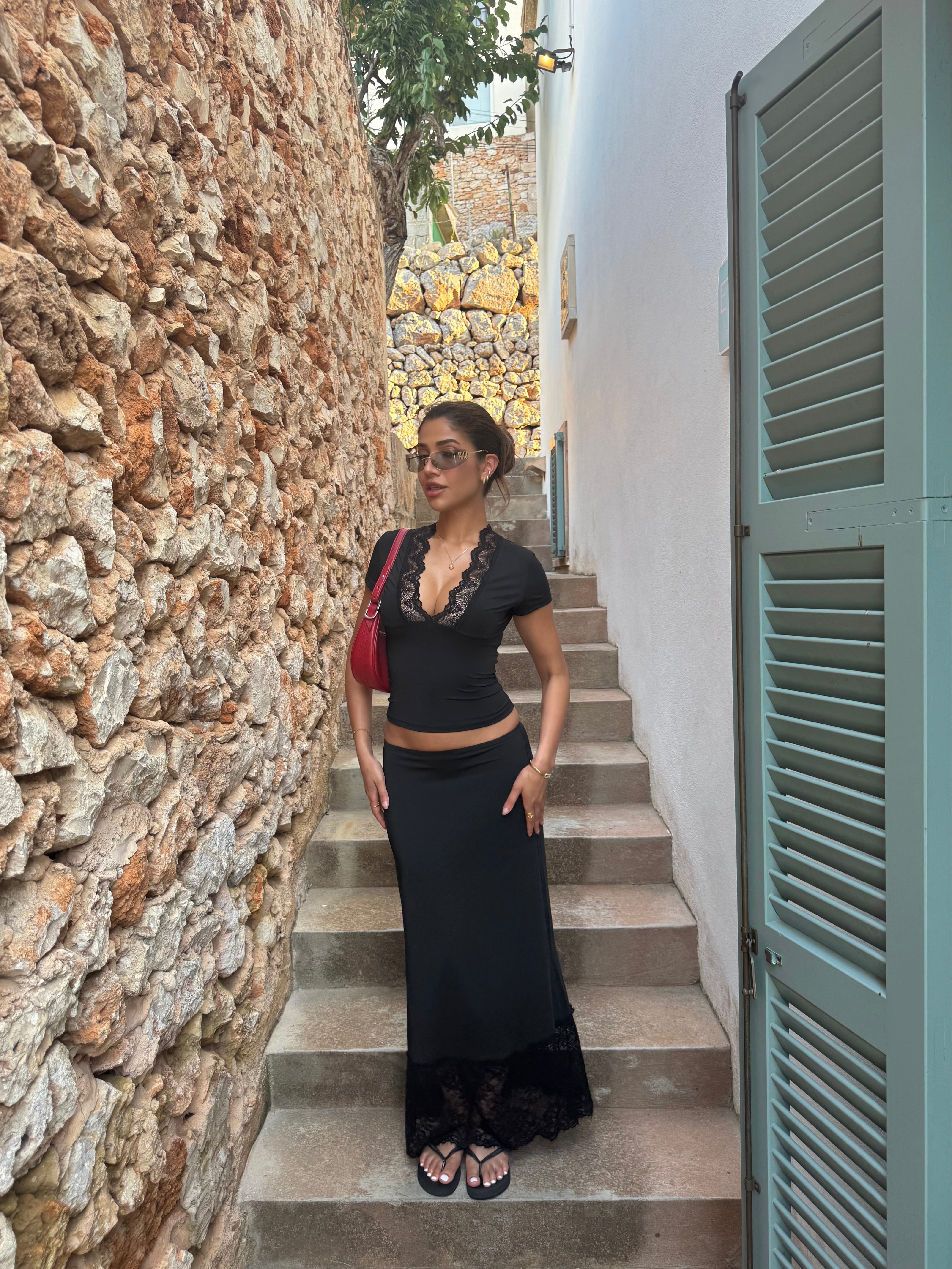 Maxi lace skirt - sort