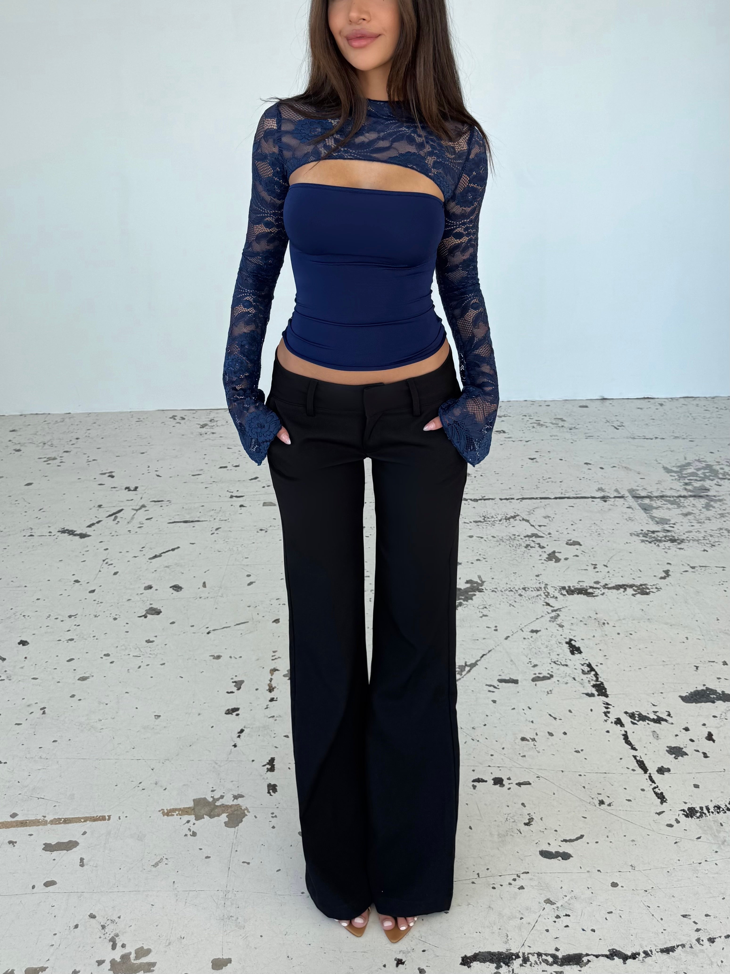 Lara lace long sleeve top - mørk blå