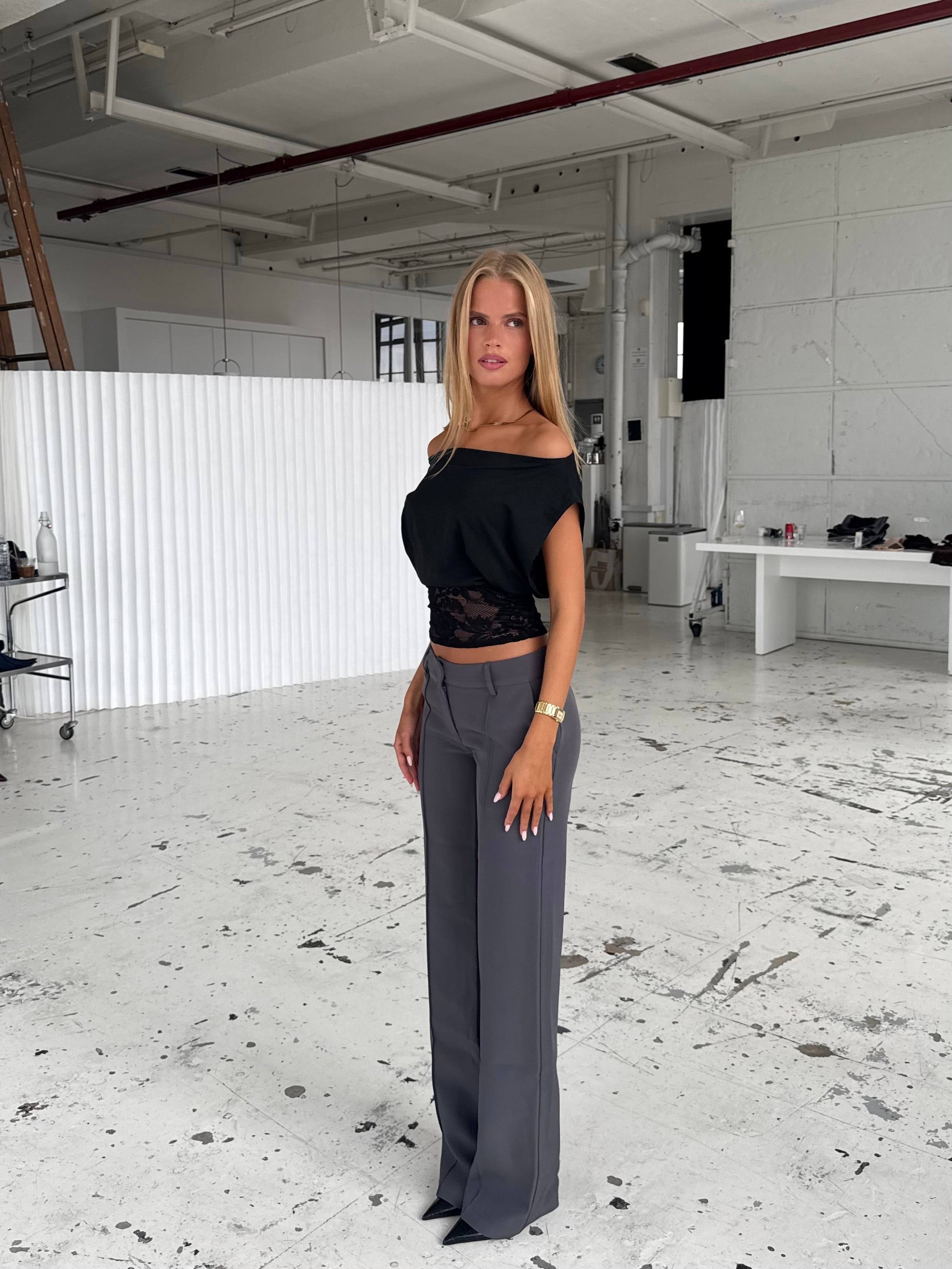 TALL Vera Wide low waist bukser - mørk grå