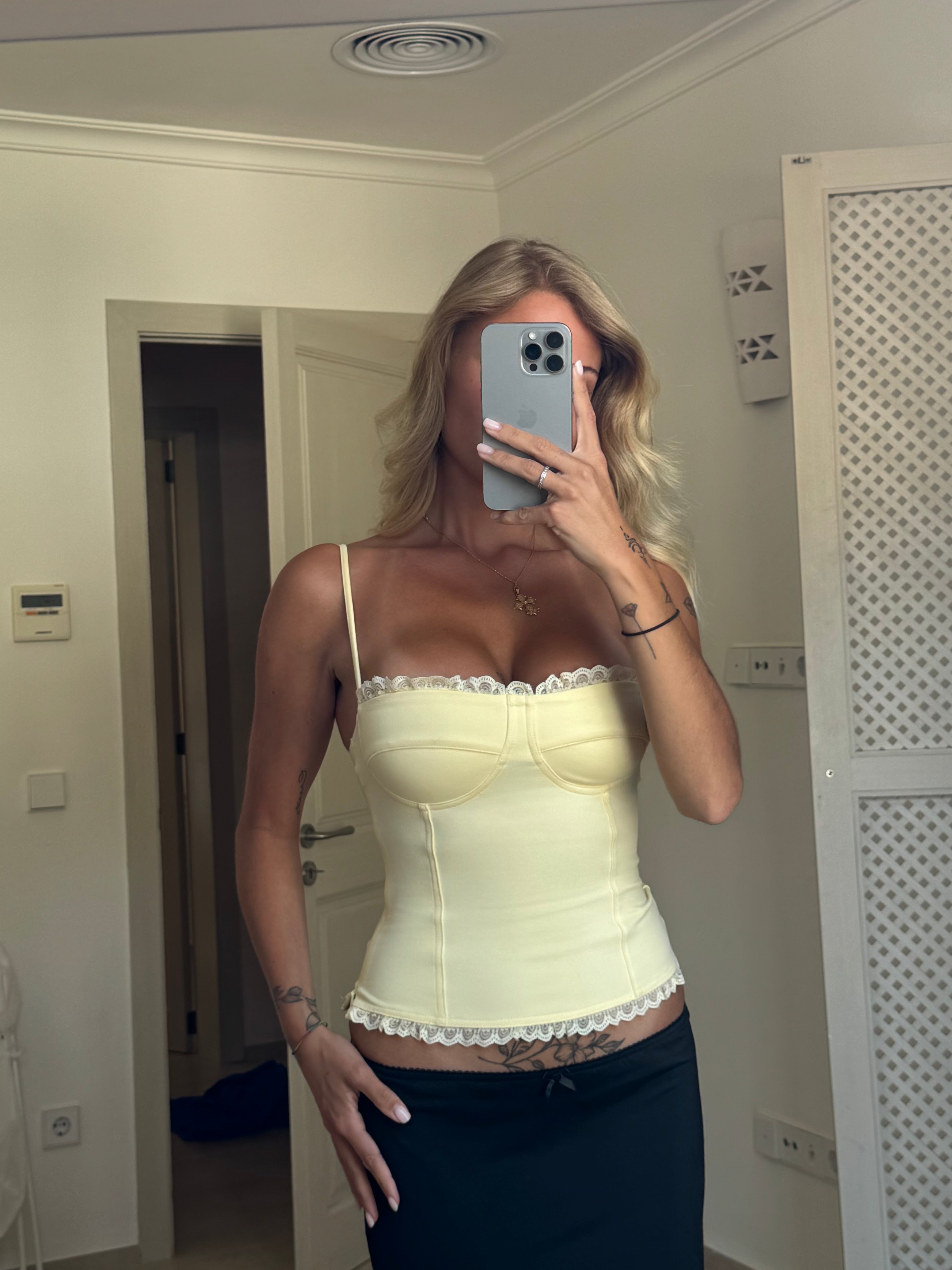 Lula lace corset top - lys gul