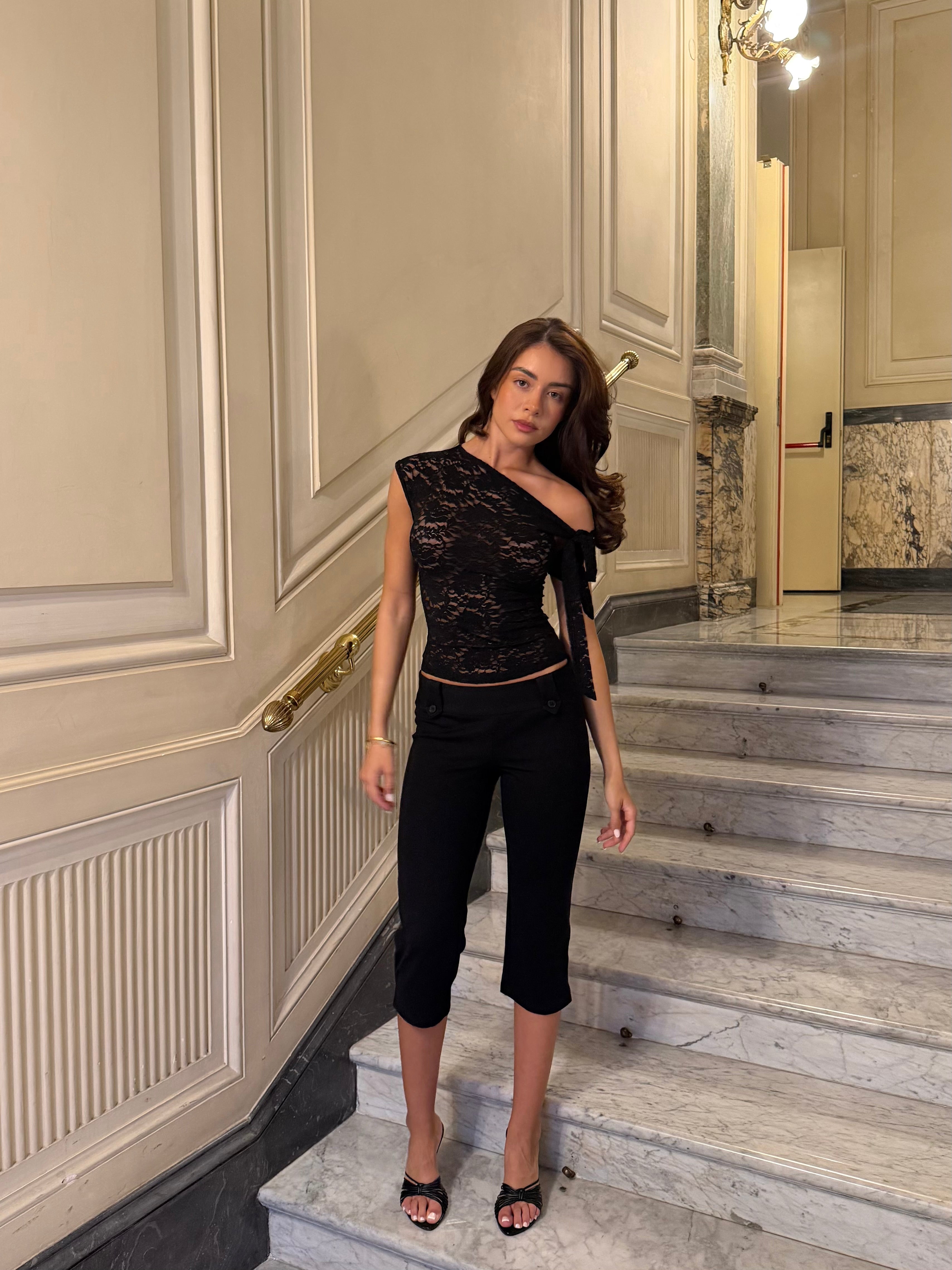 Noa lace top - sort (forudbestilling)