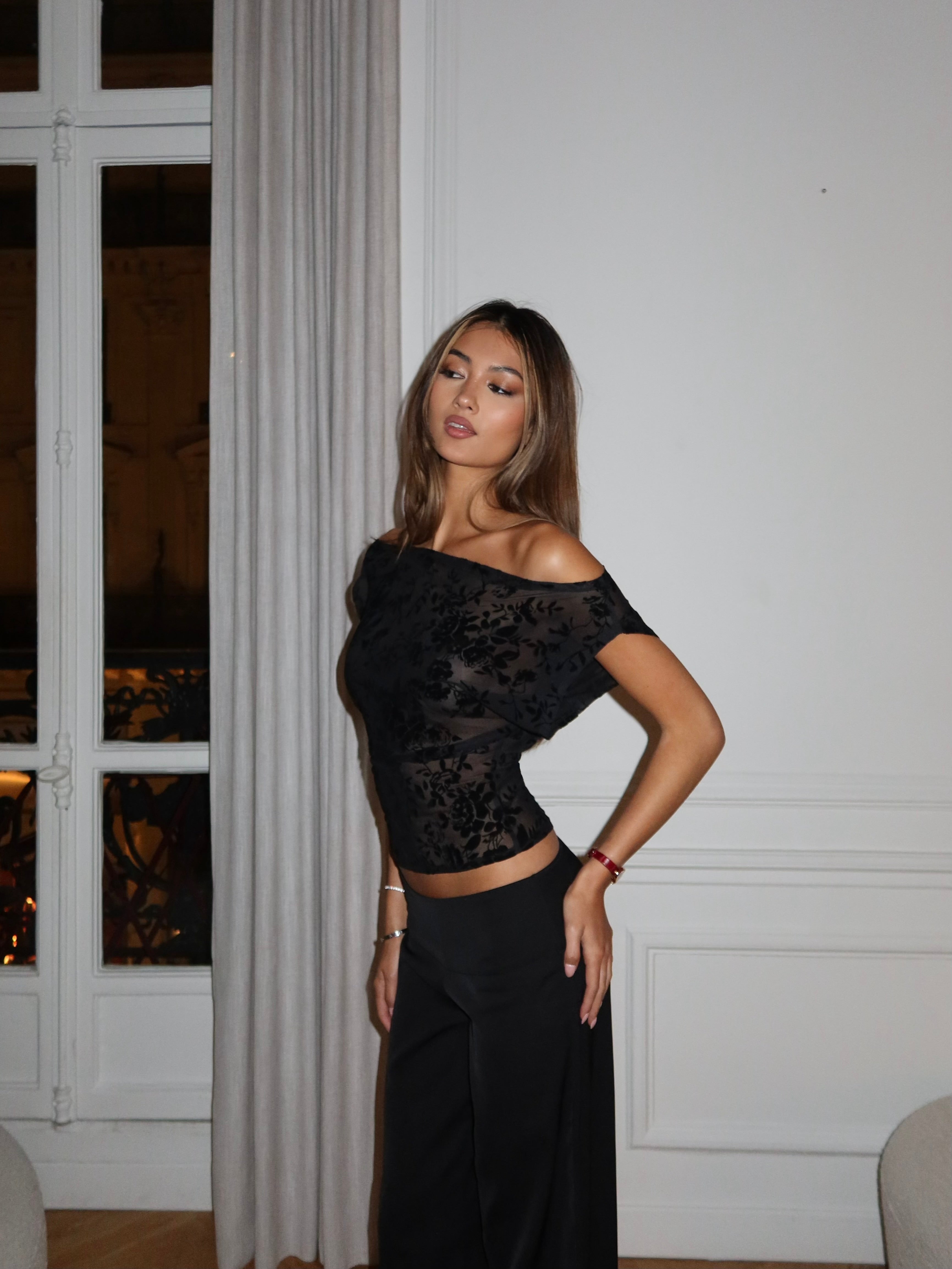 Hera rose top - sort (forudbestilling)