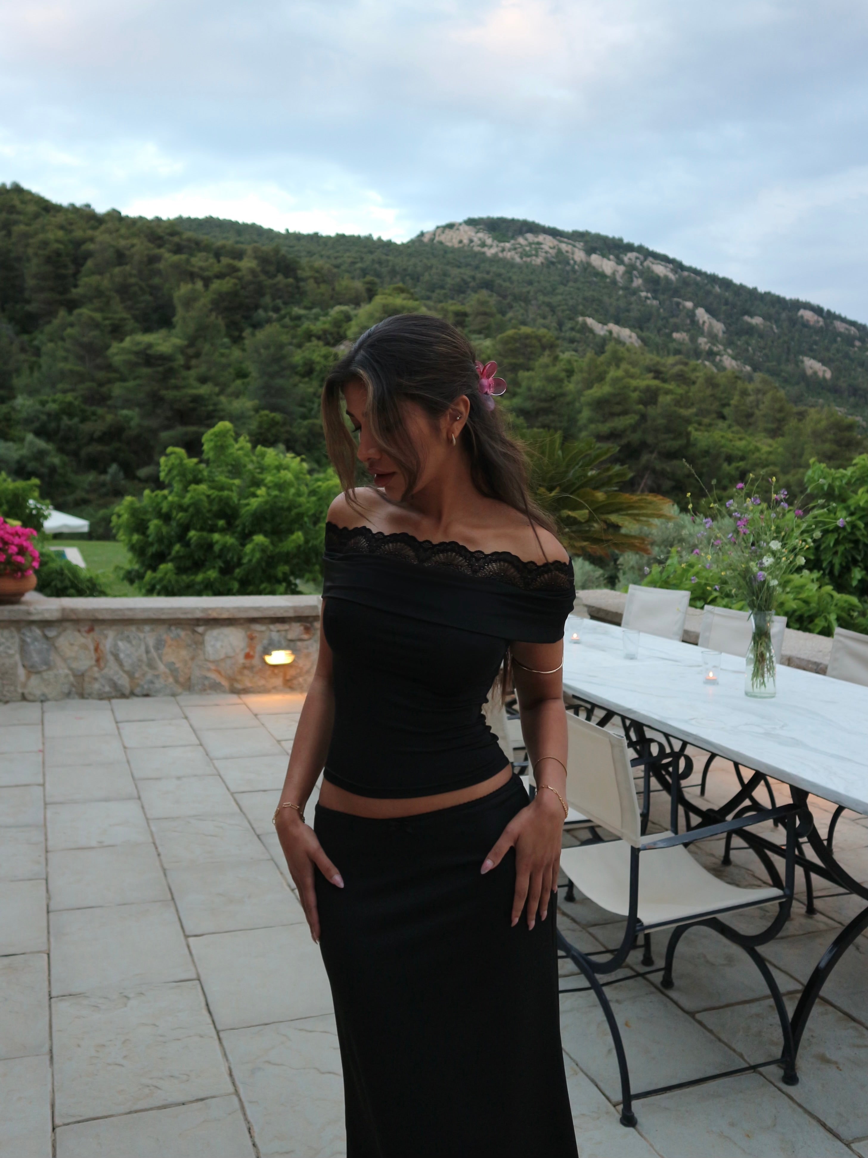 Leda lace top - sort