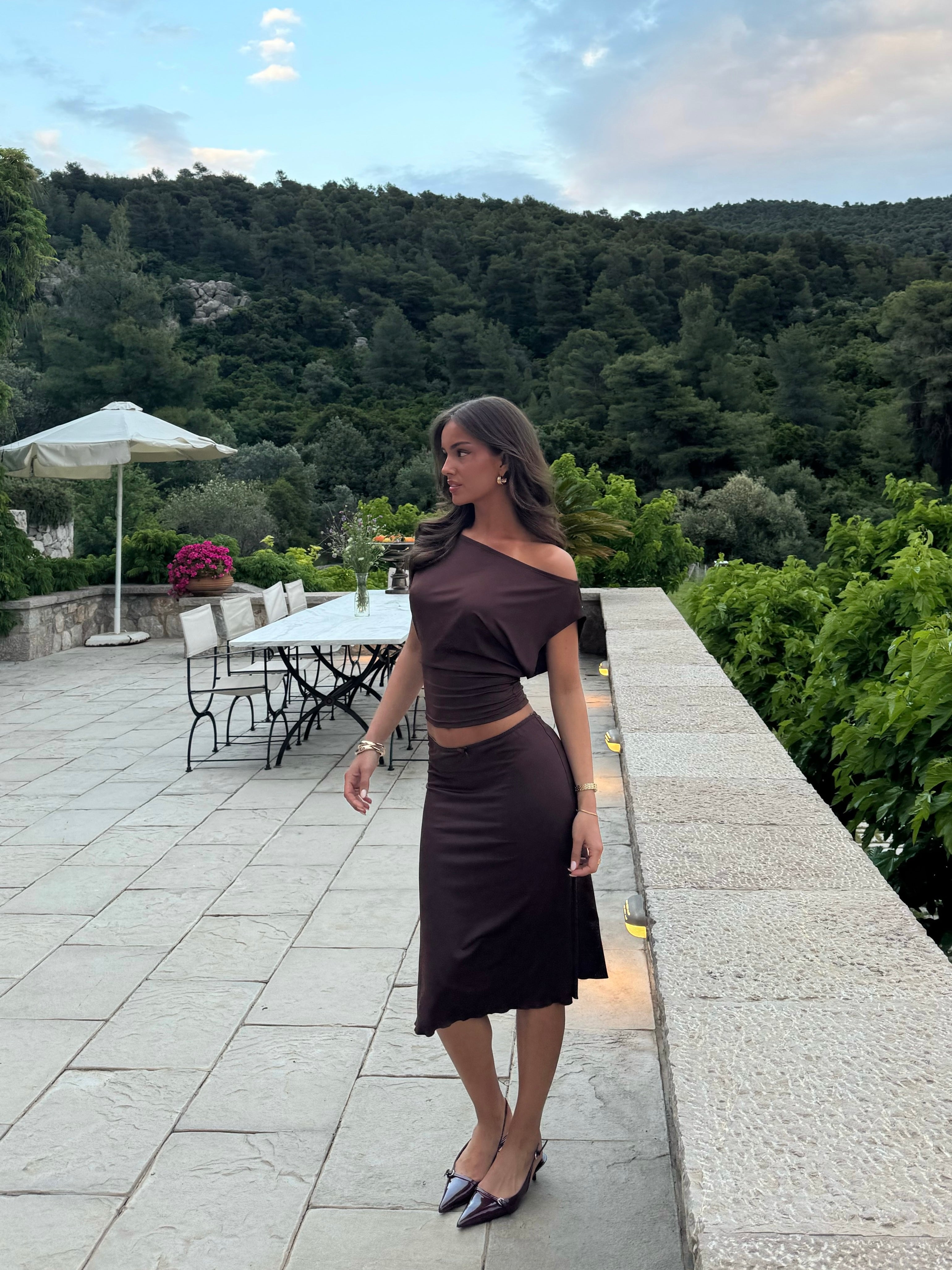 Hera basic top - mørk brun (forudbestilling)