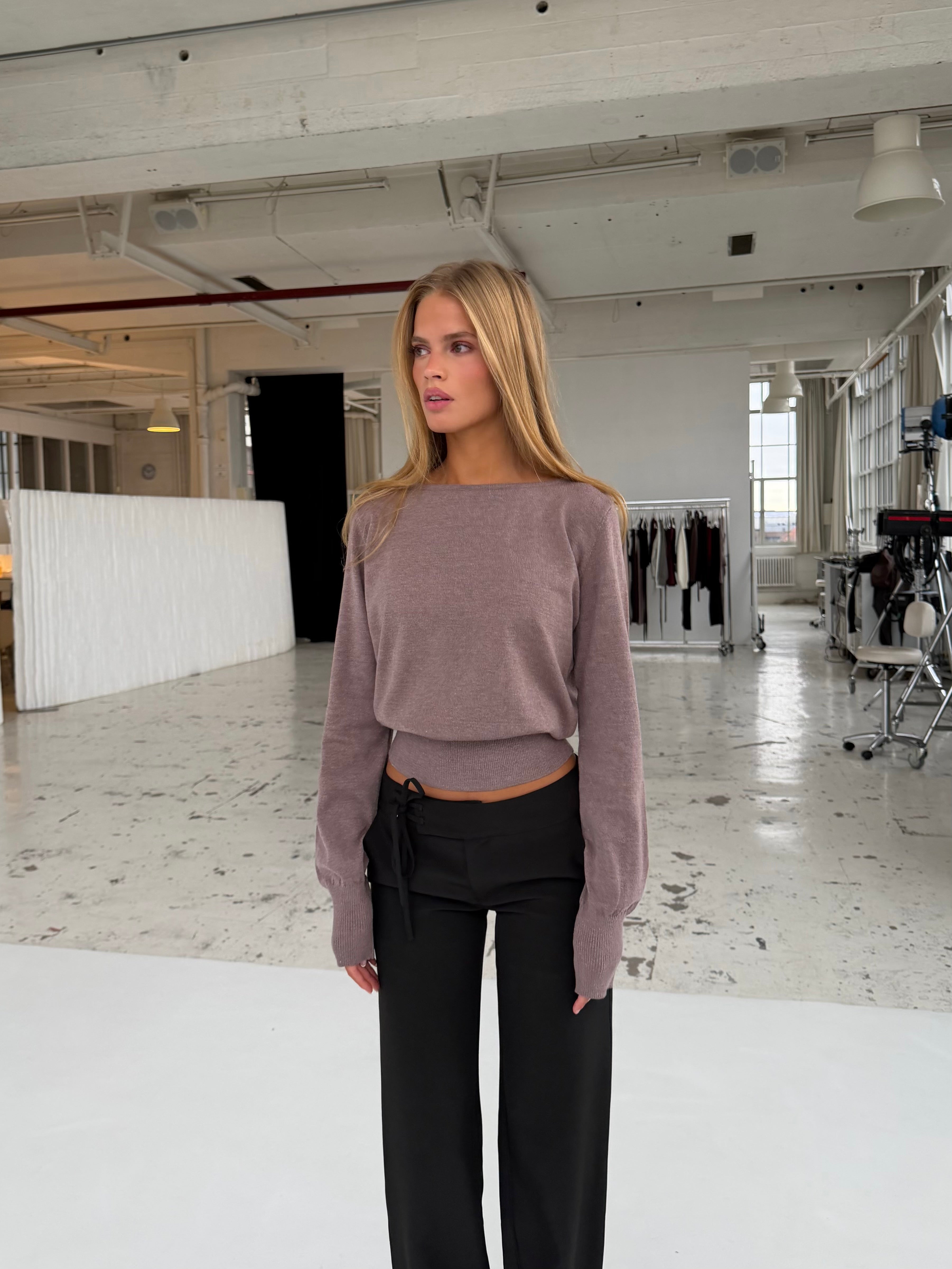 Open back knit top - lys brun